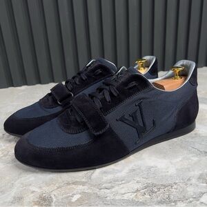 Louis Vuitton Rare Stardust Trainer Sneakers Black
Suede